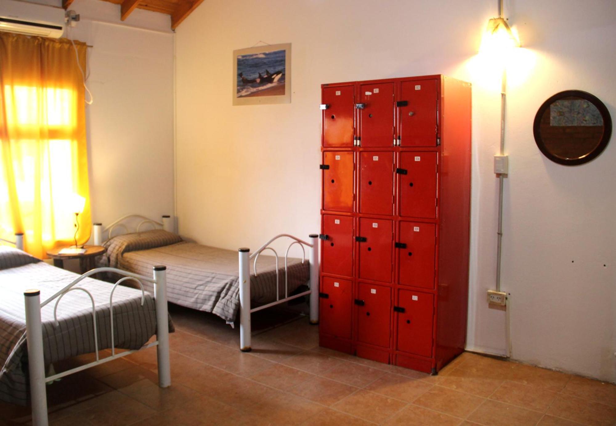 Puerto Pirámides Hostel Bahia Ballenas الغرفة الصورة